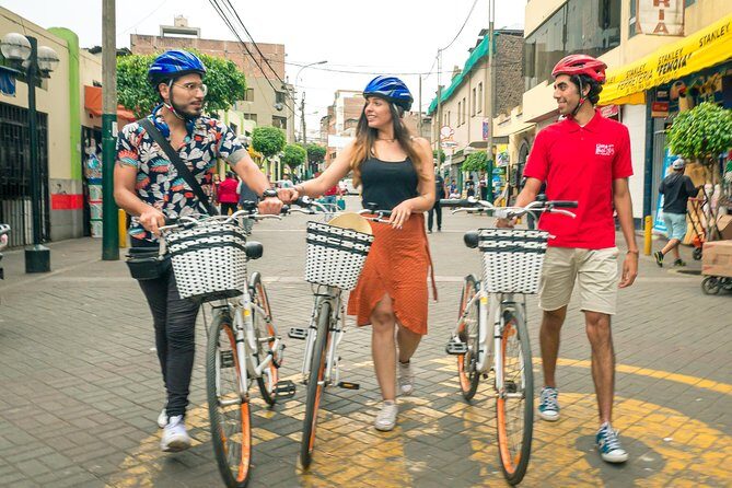 Lima Urban Bike Tour in Miraflores and San Isidro - Romantic Spot at Love Park