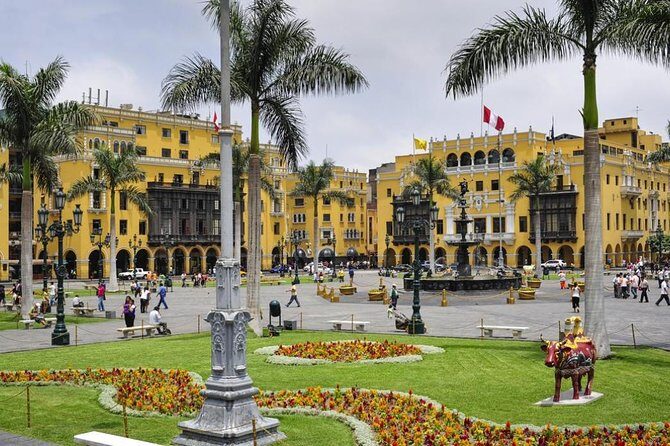 Lima Walking City Tour with Catacombs Museum visit (Small Group) - Who Should Book This Tour?