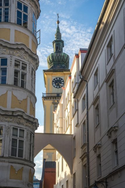 Linz Exploration: Private Walking Tour with Local Guide - Who Is This Tour Best For?