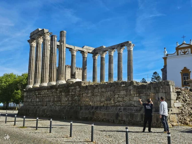 Lisboa: Évora, Cartuxa & Arraiolos Tour with Chapel of Bones - A Deep Dive into the Évora Day Trip