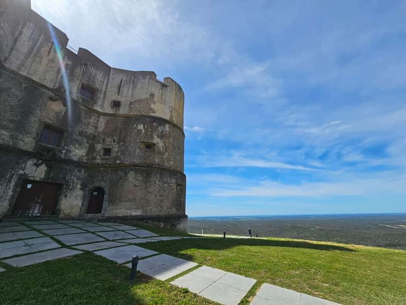Lisboa: Évora, Cartuxa & Arraiolos Tour with Chapel of Bones - FAQ