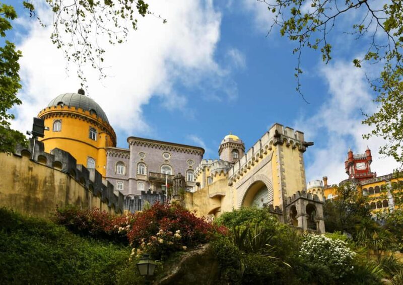 Lisboa: Sintra, Pena, Regaleira, Roca Coast, & Cascais Tour - FAQ