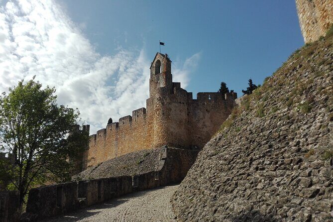 Lisboa to Coimbra, stops in Óbidos, Alcobaça, Batalha and Tomar - Key Points