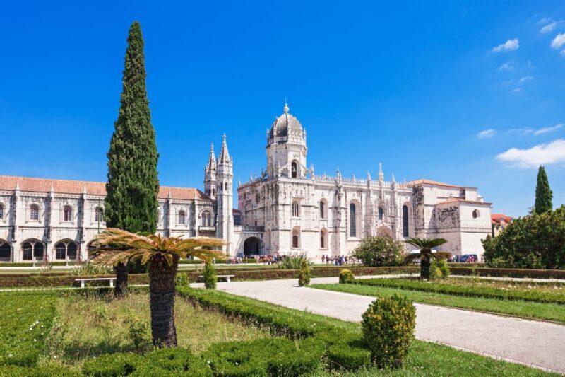 Lisbon: 1-or 2-Day Hop-On Hop-Off Bus Tour - An In-Depth Look at the Lisbon Hop-On Hop-Off Experience
