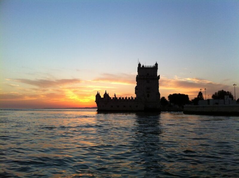 Lisbon: 2-Hour Sunset Sailing Tour on Luxury Sailing Yacht - Analyzing the Value