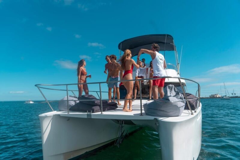 Lisbon: 4h Private Luxury Catamaran Tour with Welcome Drink - Why Choose a Private Catamaran Tour in Lisbon?