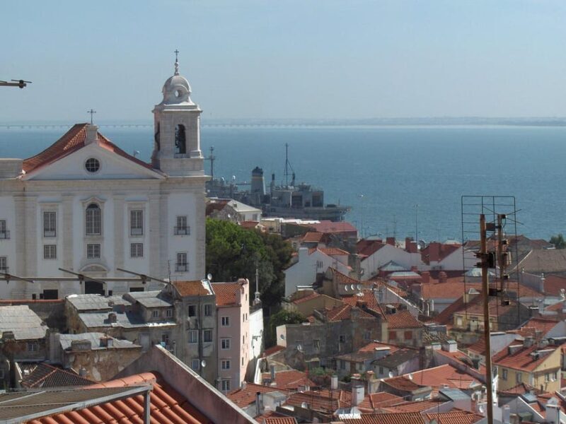 Lisbon: 7 hills Tuk Tuk pivate Tour with Local Guide - Exploring Lisbon on a 7 Hills Tuk Tuk