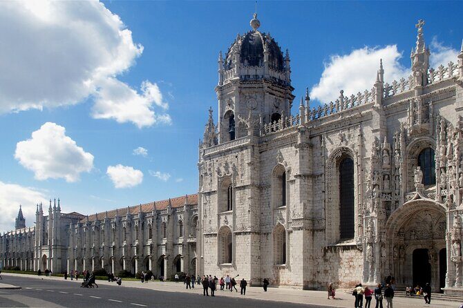 Lisbon at your own pace- Private Guided Historical Tour in Lisbon - The Convenience of Private Transport