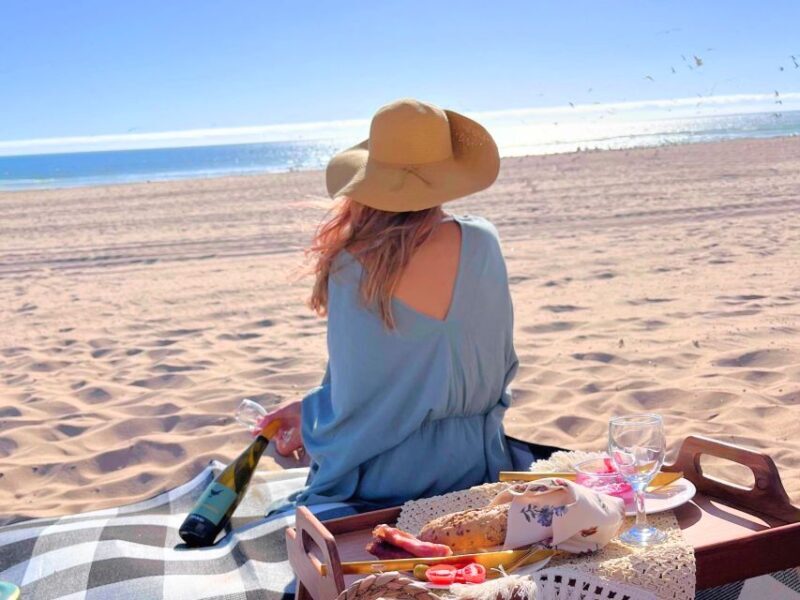 Lisbon: Beach Brunch Picnic with Set-Up and Transfers - Key Points