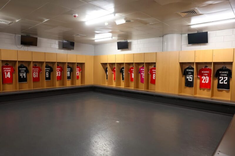 Lisbon: Benfica Luz Stadium Tour with Souvenir Scarf - Key Points