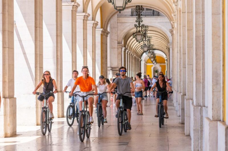 Lisbon Bike Tour: Langs de rivier van Belém naar Lissabon - Explore Lisbon with a Flat Terrain Bike Tour from Belém to Downtown