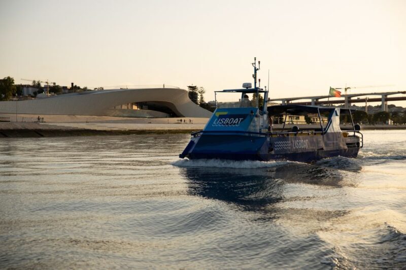 Lisbon: Boat Cruise with Live Fado Performance and a Drink - Who Should Book This Tour?