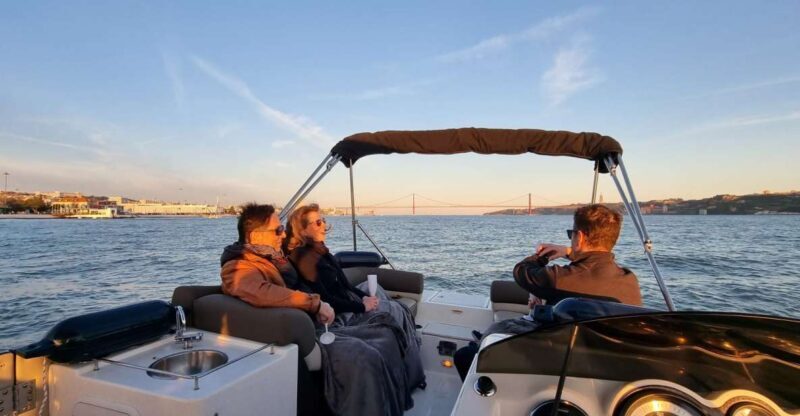 Lisbon: Boat Tour with Champagne - Why This Tour Offers Good Value