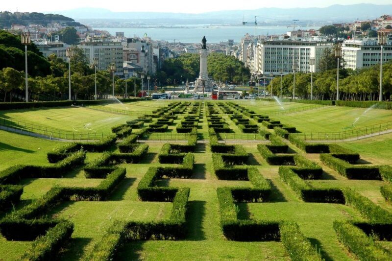 Lisbon City Tour - Delving into Lisbon’s Neighborhoods
