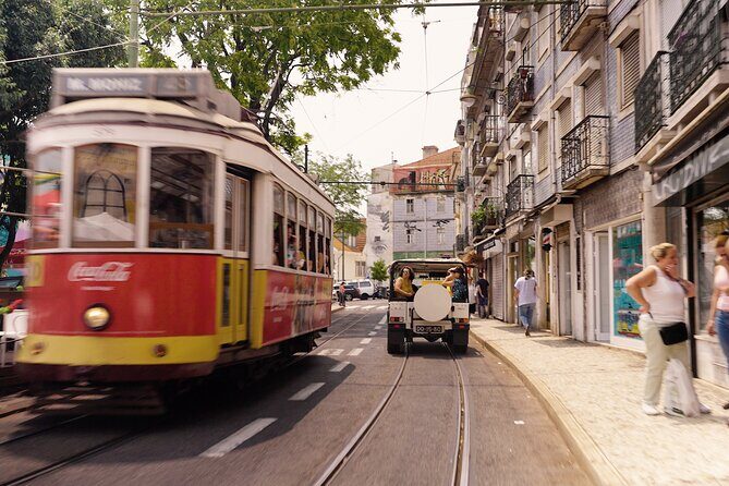 LISBON DAILY TOUR in a Vintage Jeep with FOOD & DRINK Tastings - Cultural Landmarks and Historic Squares