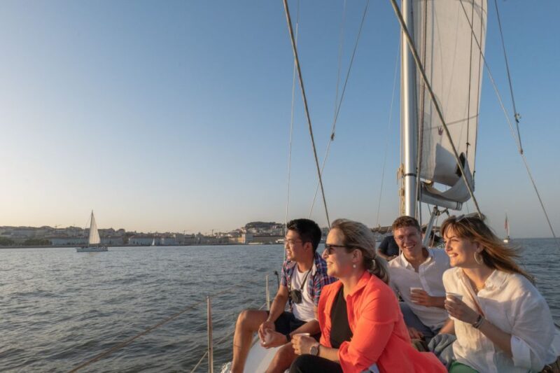 Lisbon: Daytime/Sunset/Night City Sailboat Tour with Drink - FAQ