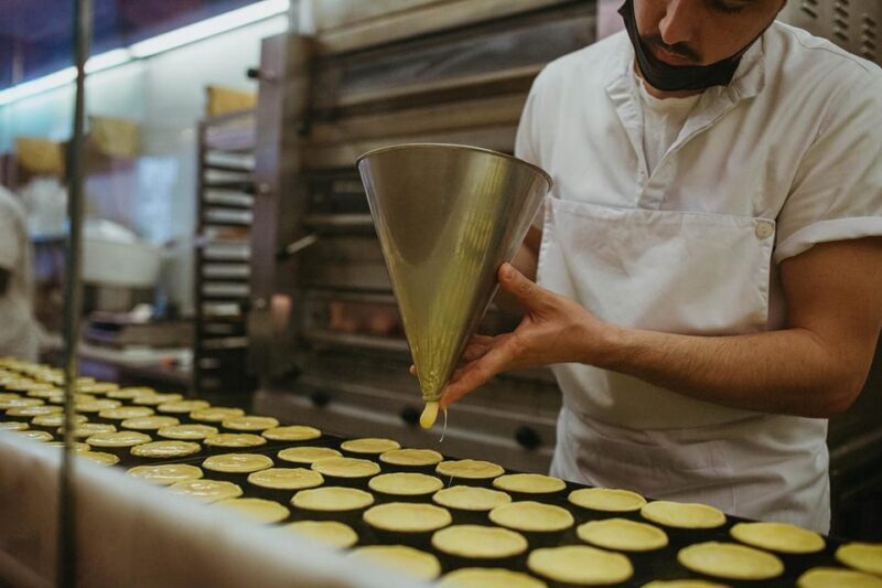 Lisbon: Evening Food & Wine Tour in Bairro Alto - Flamethrower Chouriço and Authentic Tascas