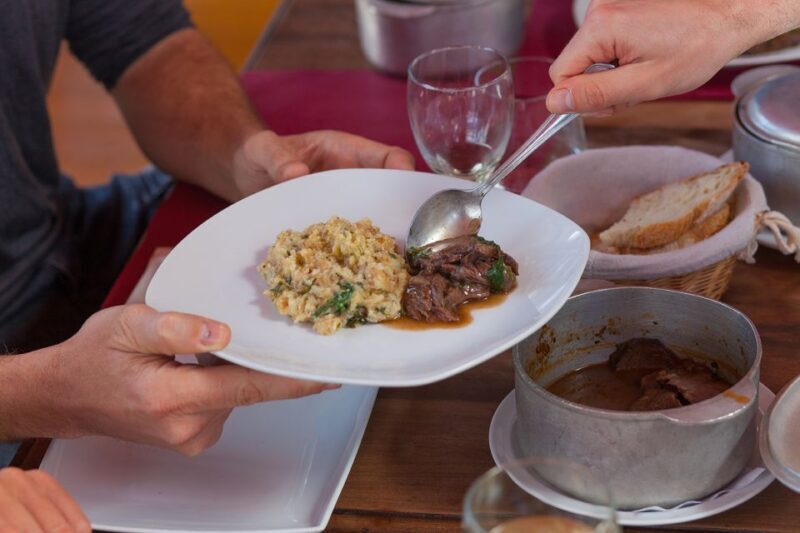 Lisbon: Evening Local Food Crawl with Drink Pairings - FAQ