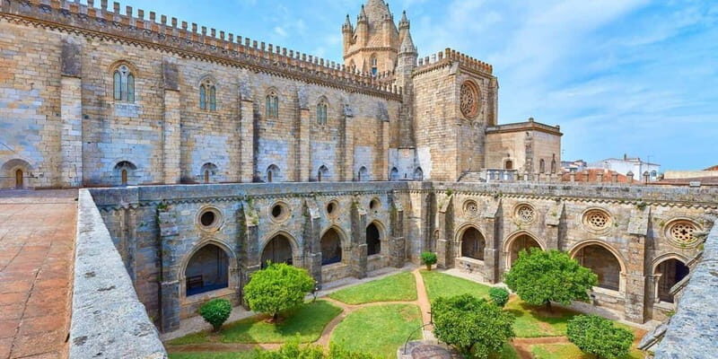 Lisbon: Évora, Vila Viçosa, & Estremoz Guided Tour - Key Points