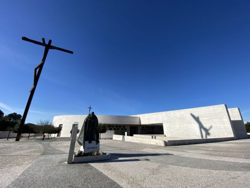 Lisbon: Fátima, Batalha, Nazaré & Obidos Small-Group Tour - Authentic Insights from Travelers
