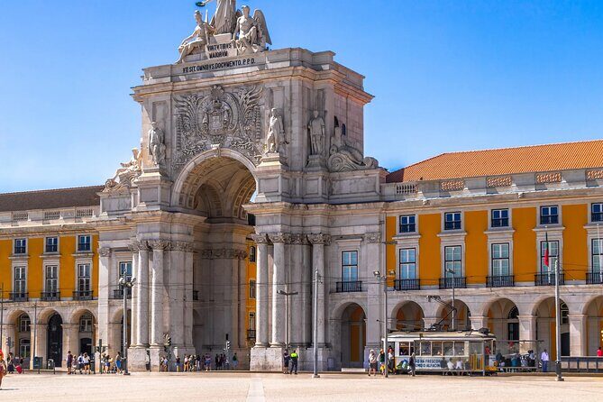 Lisbon: Fatima, Nazare, Obidos, mira de aire cave private tour - Obidos: Medieval Charm & Souvenir Shopping