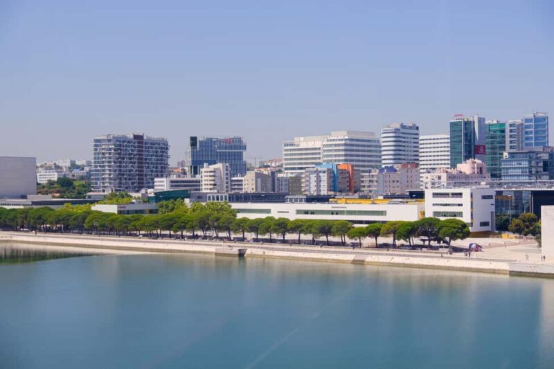 Lisbon Full Day Experience on comfortable minivan - Practical tips for travelers