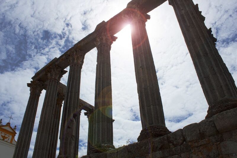 Lisbon: Full-Day Private Tour to Evora and Arraiolos - Lisbon: Full-Day Private Tour to Evora and Arraiolos