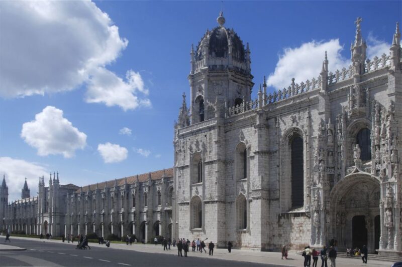 Lisbon: Full-Day Small Group City Sightseeing Tour - Exploring Lisbon in Depth: What to Expect from the Full-Day Tour