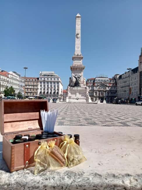 Lisbon: Guided olfactory and historical tour - Key Points