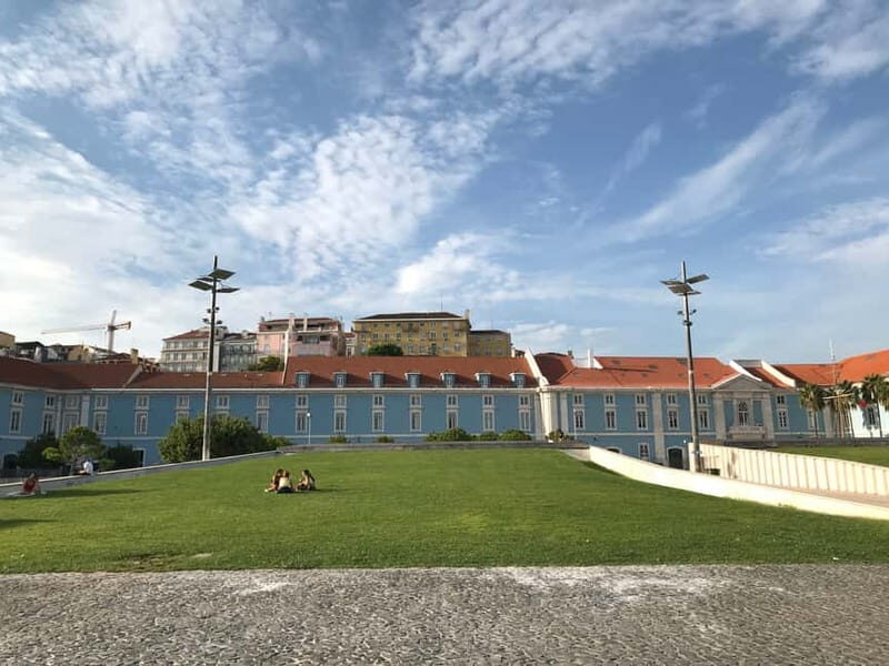 Lisbon Honda Pcx 125cc Rental from 4Hours-7 Days - What We Like About This Scooter Rental