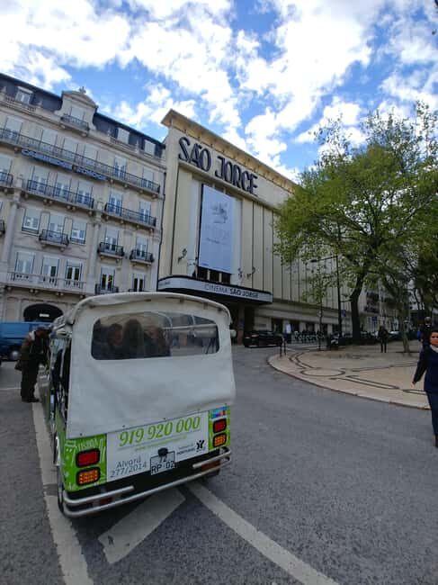 Lisbon Iconic Highlights in 2H00 : Private Tuk-Tuk Tour - Key Points