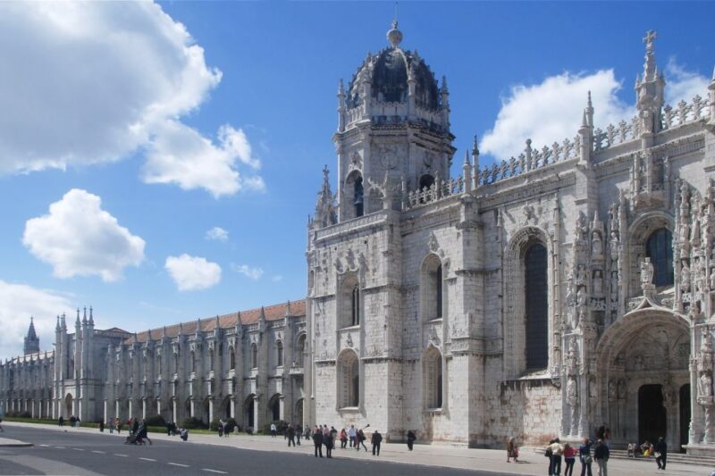 Lisbon in One Day: Full-Day Minivan Historic Tour - Why This Tour Works for Travelers