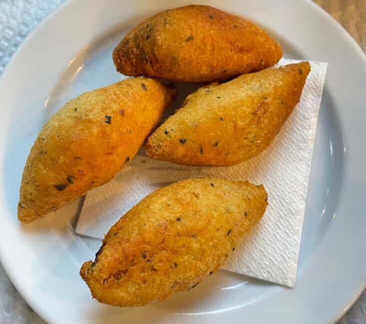 Lisbon: Learn Portuguese While Tasting Guided Walking Tour - A Closer Look at the Tour Experience