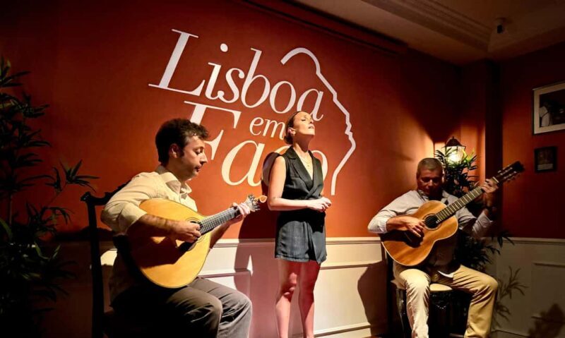 Lisbon: Live Fado Show & Port Wine in Historic Central Venue - Lisbon: Live Fado Show & Port Wine in Historic Central Venue