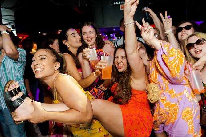 Lisbon Night Pubcrawl: 1h Open Bar, Shots and VIP Club Entry - FAQ