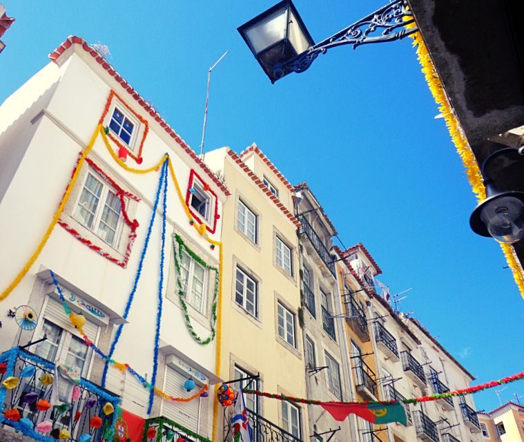 Lisbon: Old Town Walking Tour - Key Points