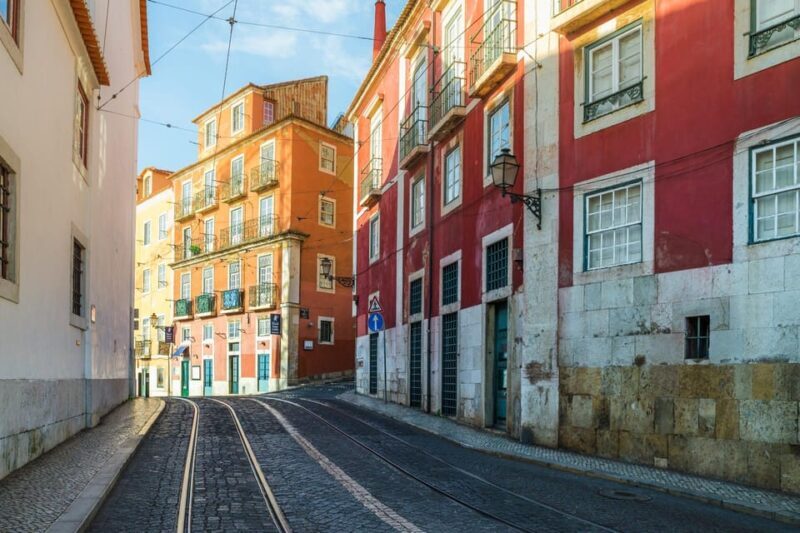 Lisbon: Old Town Walking Tour with River Cruise Tickets - Key Points