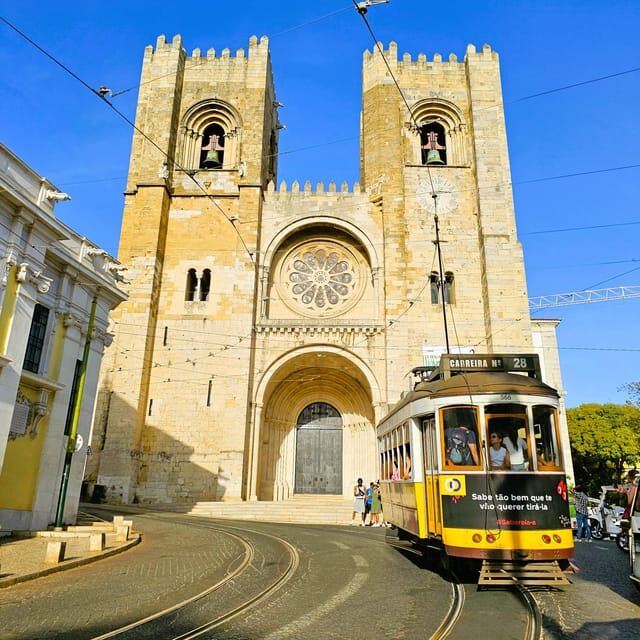 Lisbon: Oldtown and alfama 90 min by tuktuk - FAQ