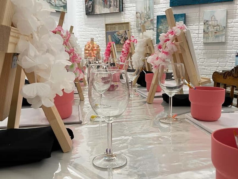 Lisbon: Painting Class in an Art Gallery - Frequently Asked Questions (FAQ)