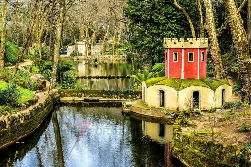 Lisbon: Pena Palace, Moorish Castle, Qta. Regaleira & Sintra - The Sum Up
