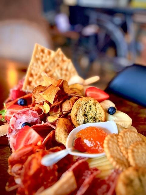 Lisbon: Premium Wine and Tapas Tasting Session - Key Points