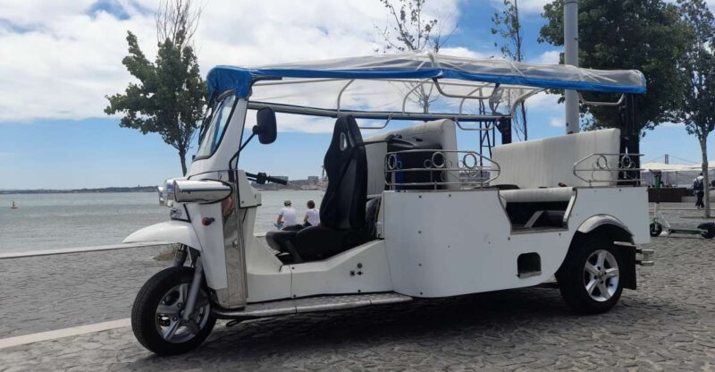 Lisbon: Private Eco Tuk-Tuk Tour for 2 Hours - Key Points