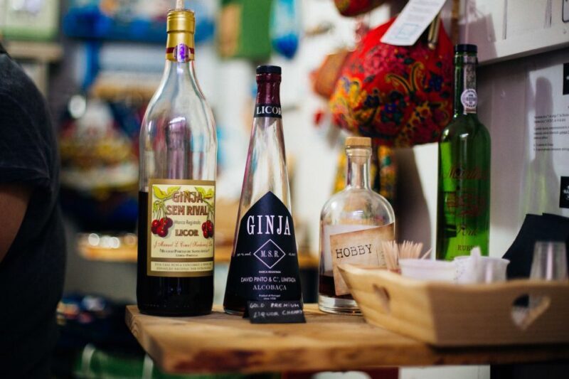 Lisbon: Private Evening Tour with Drinks & Bites in Alfama - Key Points