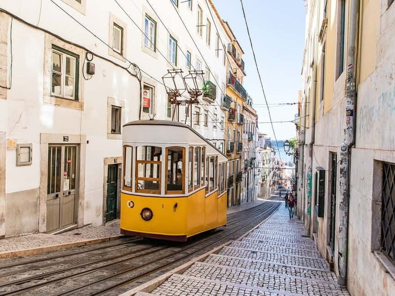 Lisbon: Private Guided Tour by Electric Tuk Tuk - FAQ