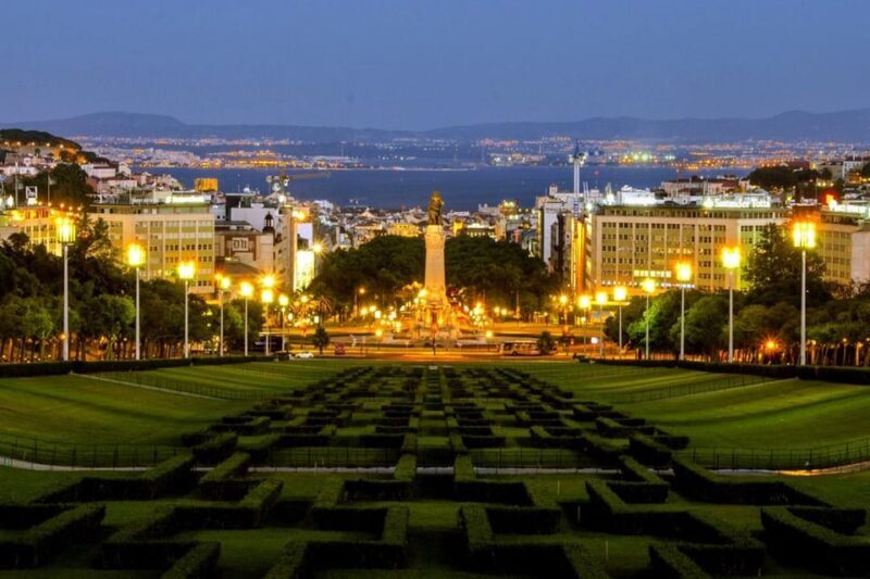 Lisbon: Private Lisbon by Night Tour with Local Guide - The Itinerary: A Closer Look at what to Expect