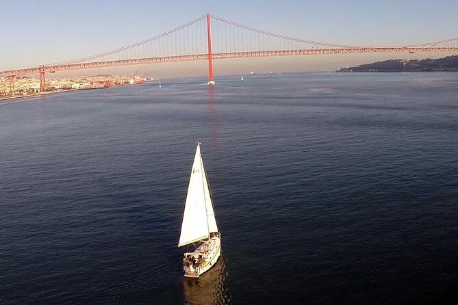 Lisbon Private Sailing Cruise, drink included (options: 2h, 3h, 4h, 6h or 8h) - Key Points