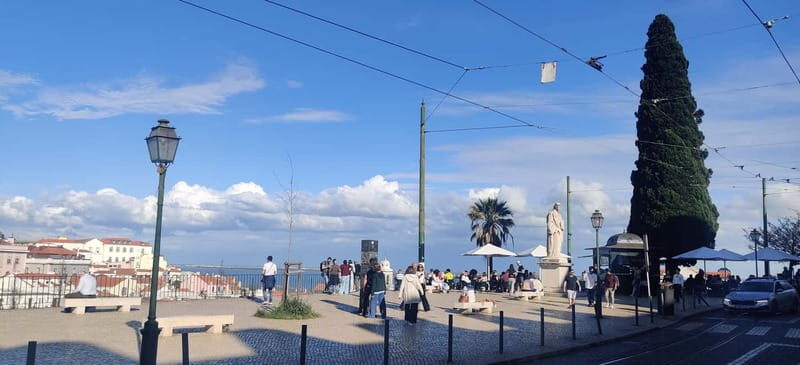 Lisbon: Private Tuk Tuk City Tour with Local Driver - What Makes This Tour Stand Out