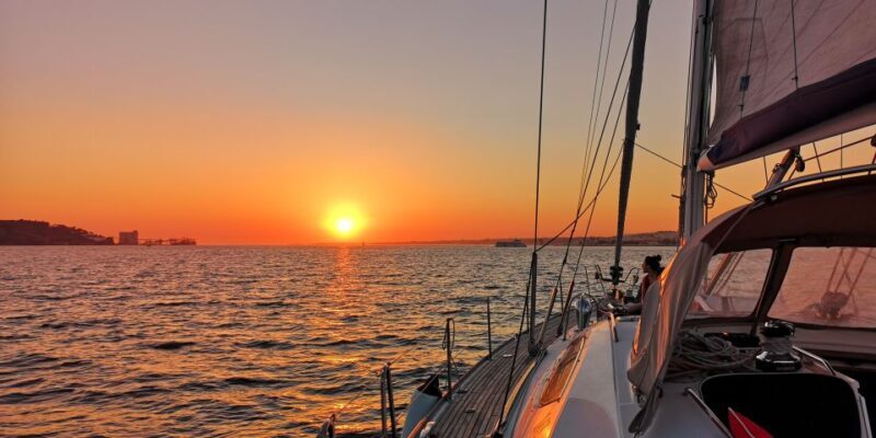 Lisbon: Private Yacht Tour Along Coast and Sunset Views - The Coastal Route: A Visual Feast