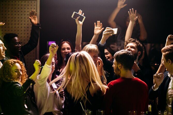Lisbon Pub Crawl - A Night in Bairro Alto: What the Experience Looks Like
