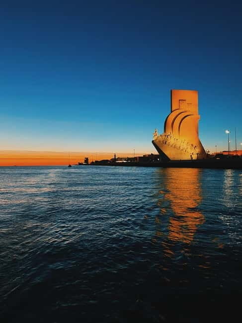 Lisbon: Sailboat Tour along the Coast,Sunset & Tasting - Key Points